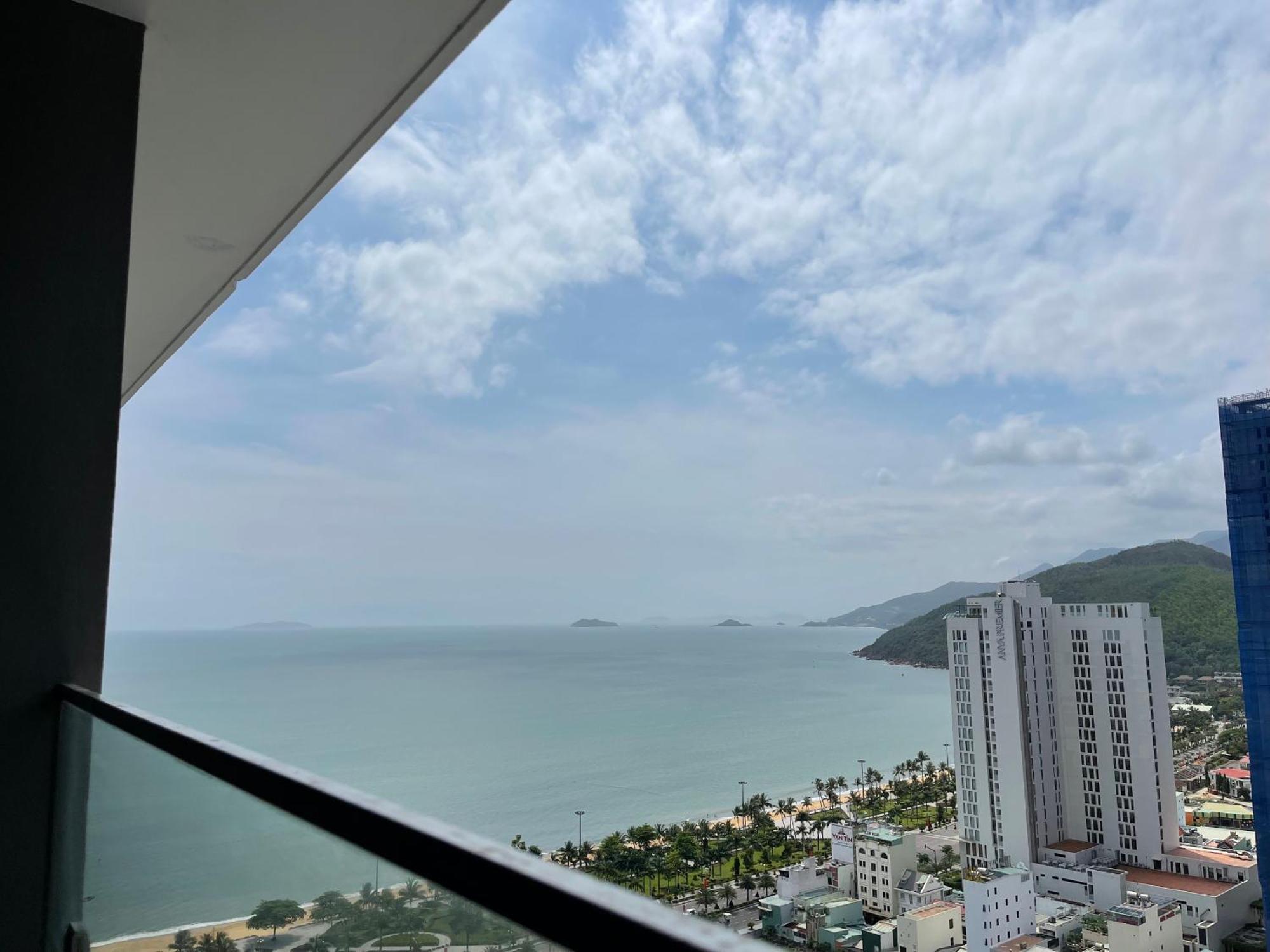 Flc Quy Nhon Seaview Condotel Bagian luar foto